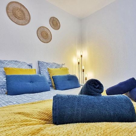 Le Smart - Parking - Terrasse - Wifi - Mulhouse - Relax Bnb Pfastatt Bagian luar foto