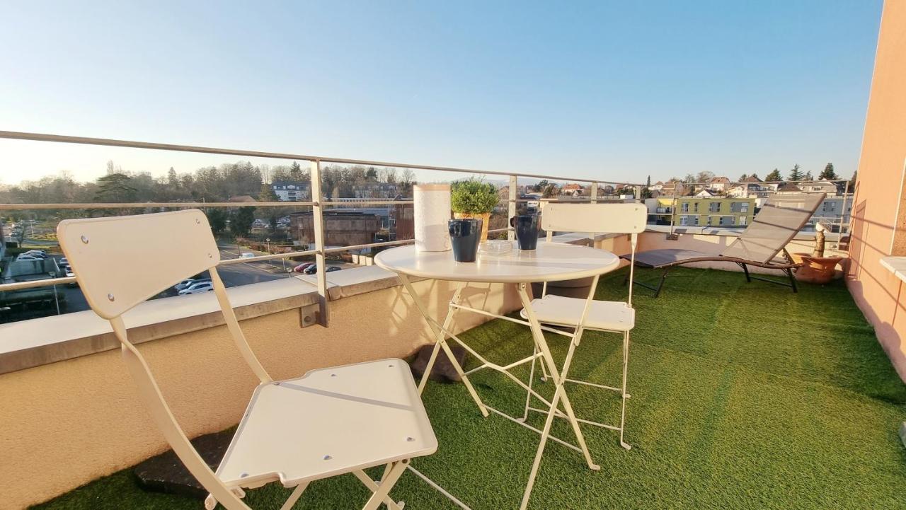Le Smart - Parking - Terrasse - Wifi - Mulhouse - Relax Bnb Pfastatt Bagian luar foto