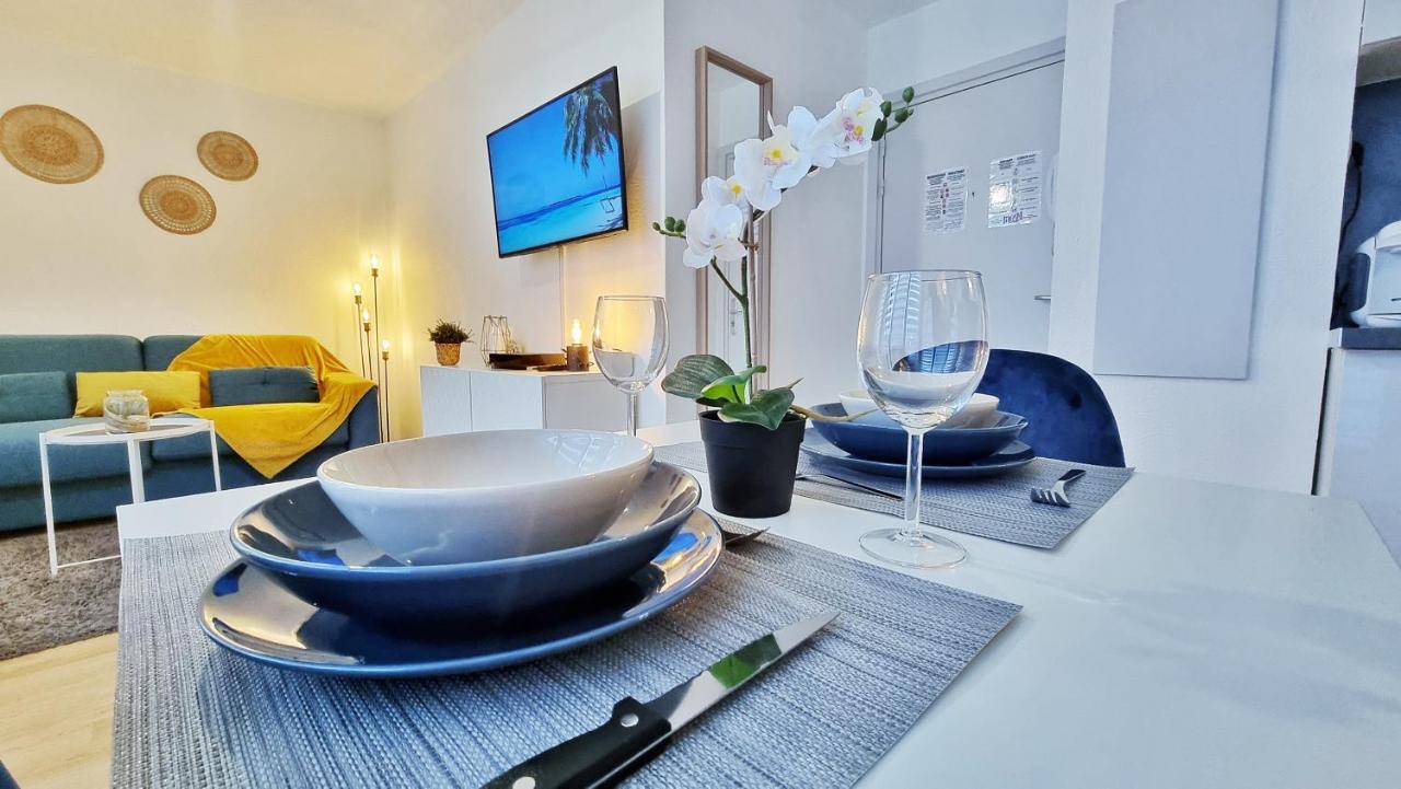 Le Smart - Parking - Terrasse - Wifi - Mulhouse - Relax Bnb Pfastatt Bagian luar foto