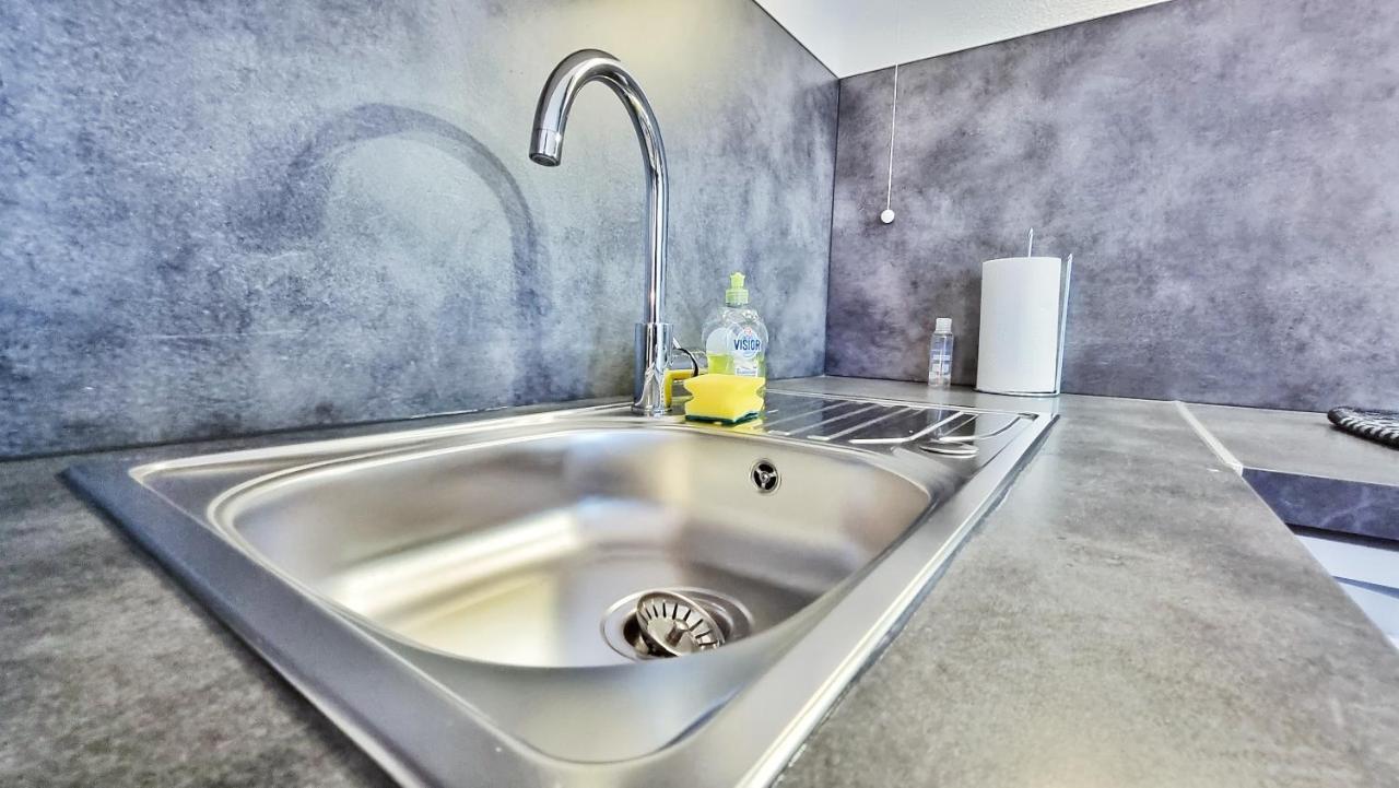Le Smart - Parking - Terrasse - Wifi - Mulhouse - Relax Bnb Pfastatt Bagian luar foto