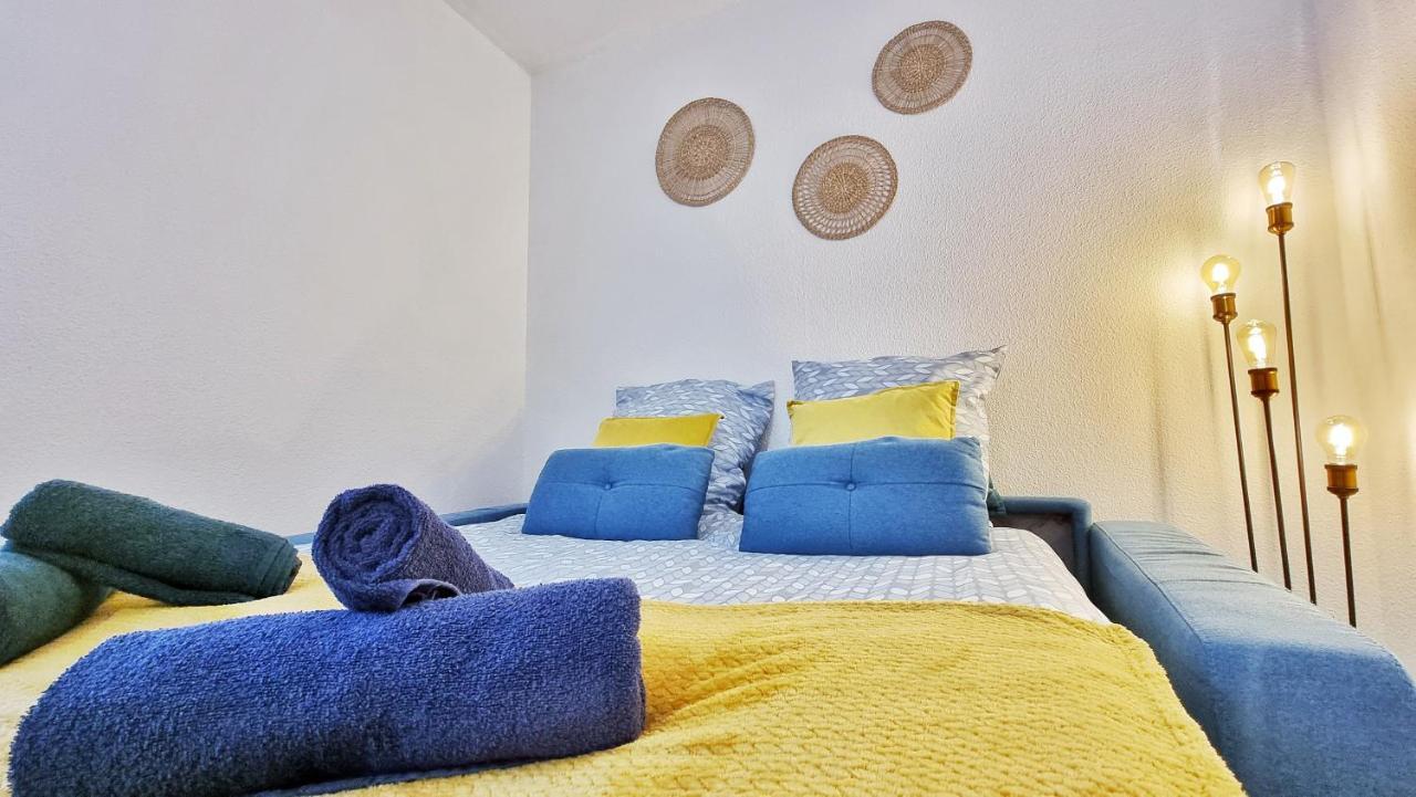 Le Smart - Parking - Terrasse - Wifi - Mulhouse - Relax Bnb Pfastatt Bagian luar foto